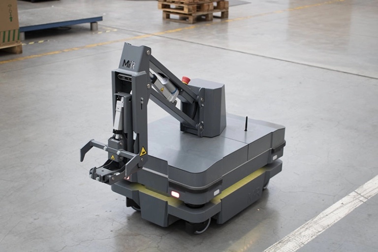 amr-768×512-c-center