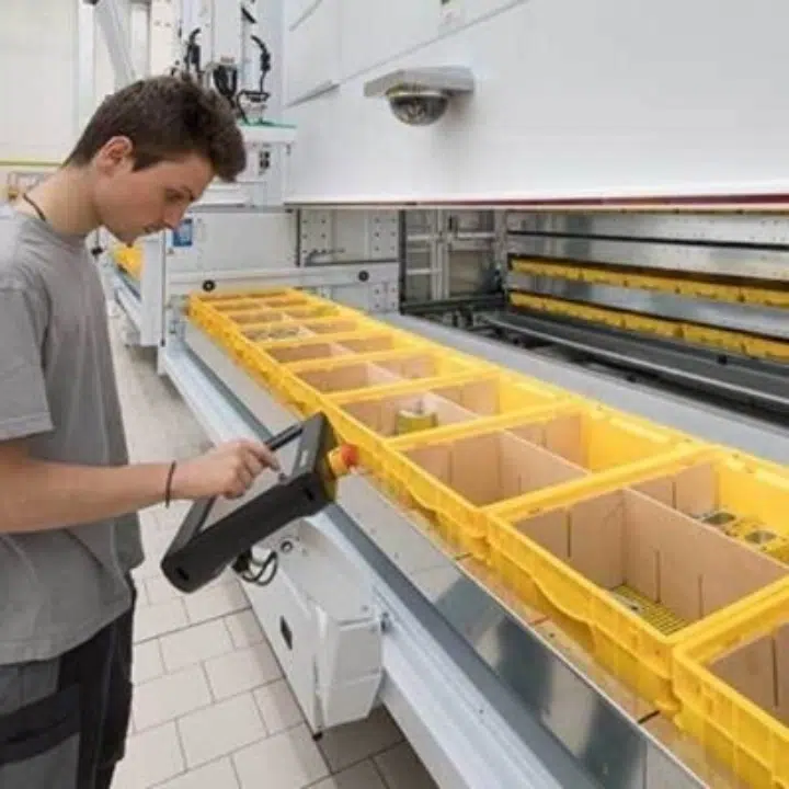 modula-lift-guided-picking-station